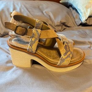 Block heel sandals size 8